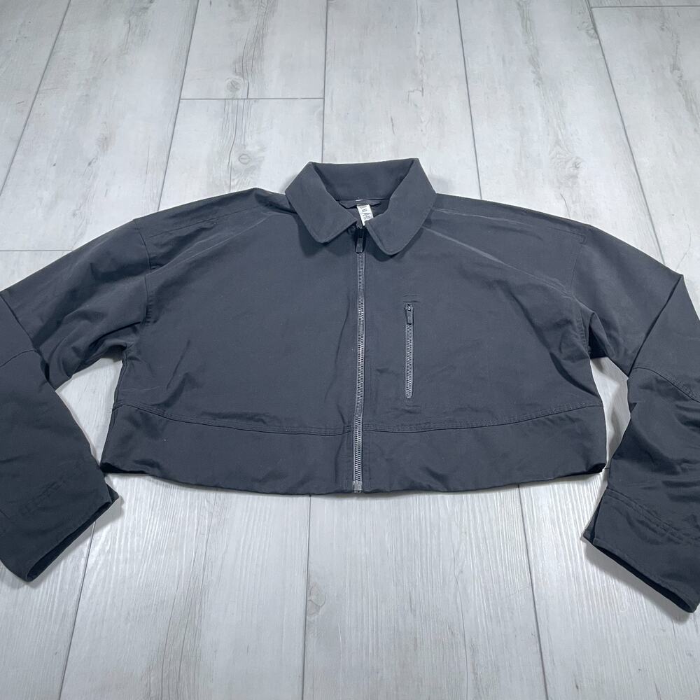 Lululemon Women's Medium Glyde 2-in-1 Adaptable Jacket Black CroppedPerformance